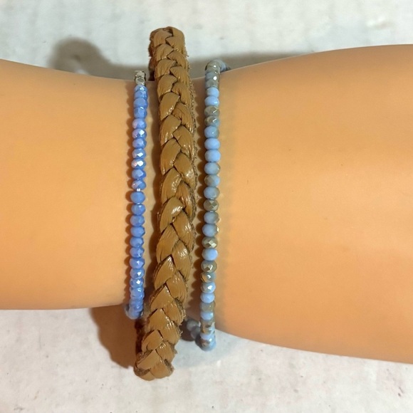 Fashion jewelry braided, genuine leather with beads magnetic bracelet one size - Picture 1 of 2